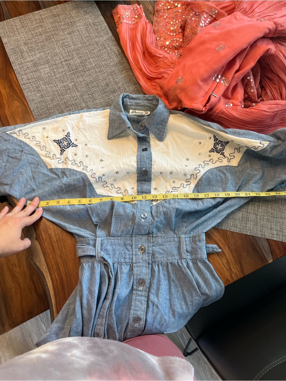Real Vintage Made in USA Embroidered Chambray Cowgirl Shirt Dress w Belt Cotton - Picture 9 of 16